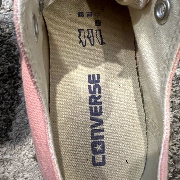 Light pink Converse - Picture 7 of 8